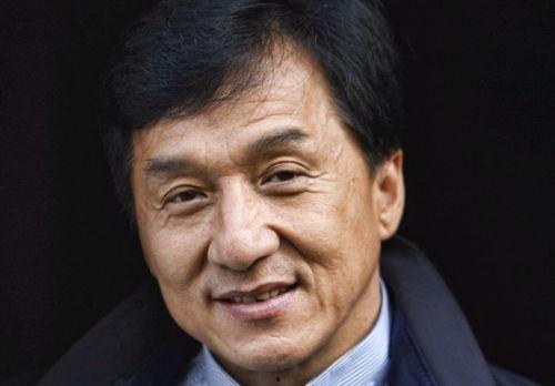 娱乐圈成龙吃瓜事件真相,揭秘娱乐圈真相与争议